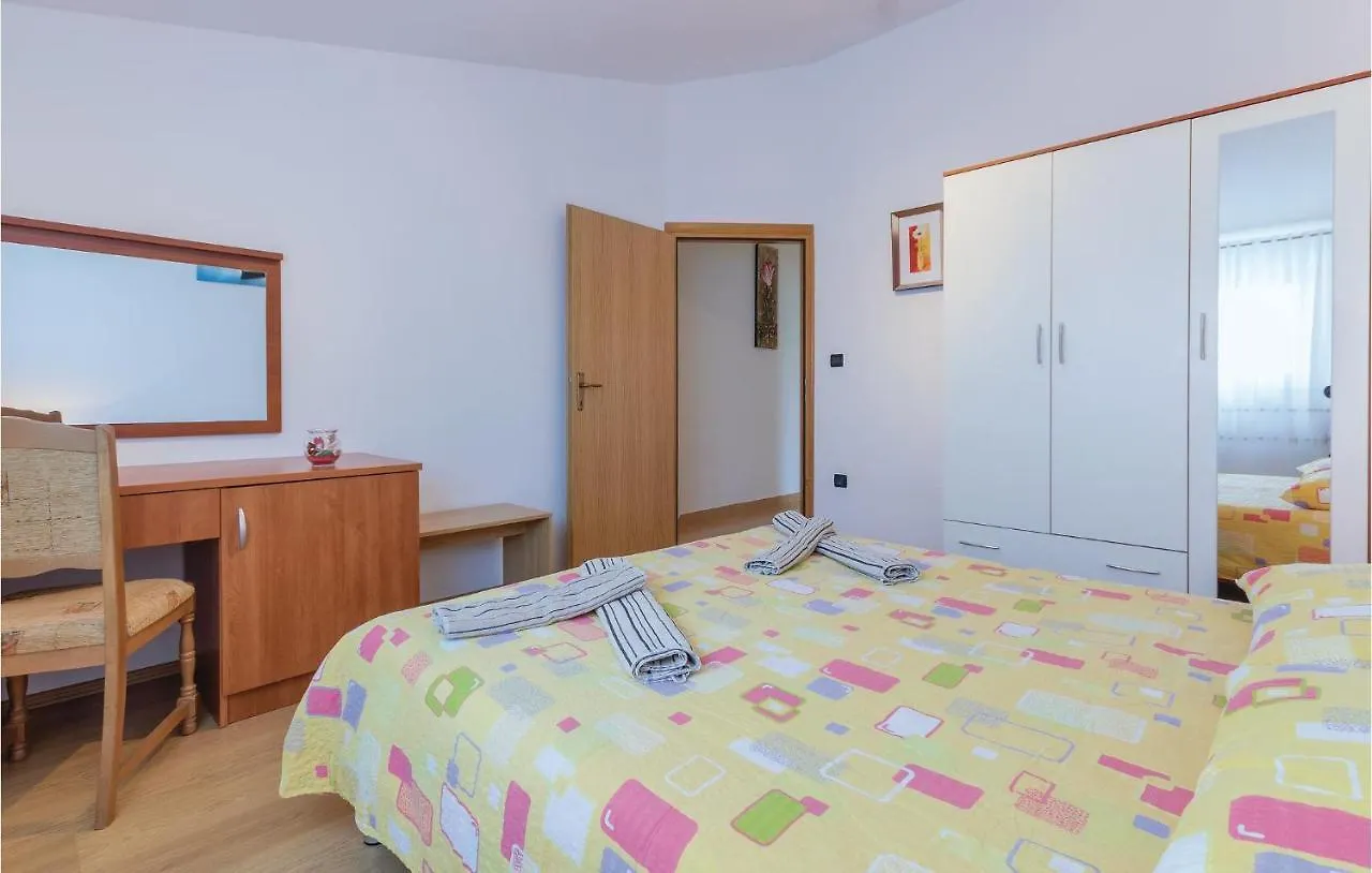 Amazing Home In Fazana With Kitchen 0*,  Kroatien