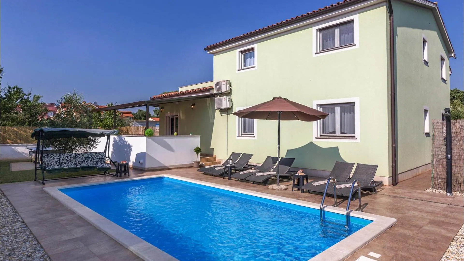 Amazing Home In Fazana With Kitchen